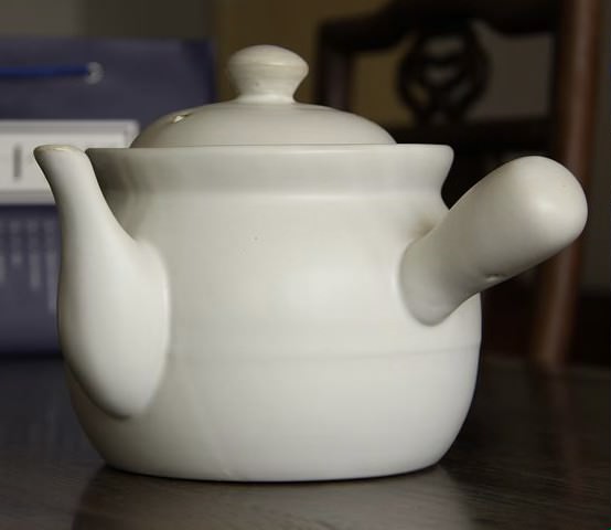 White Medicinal Teapot (clay)